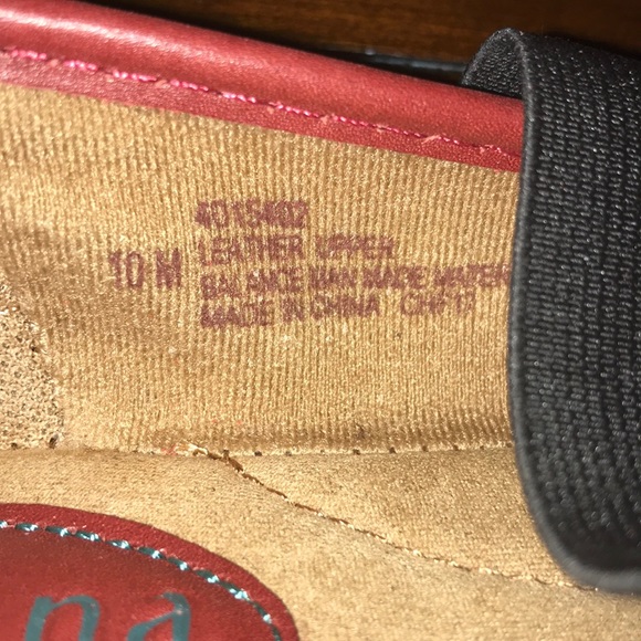 Shoes - Picture 5 of 5